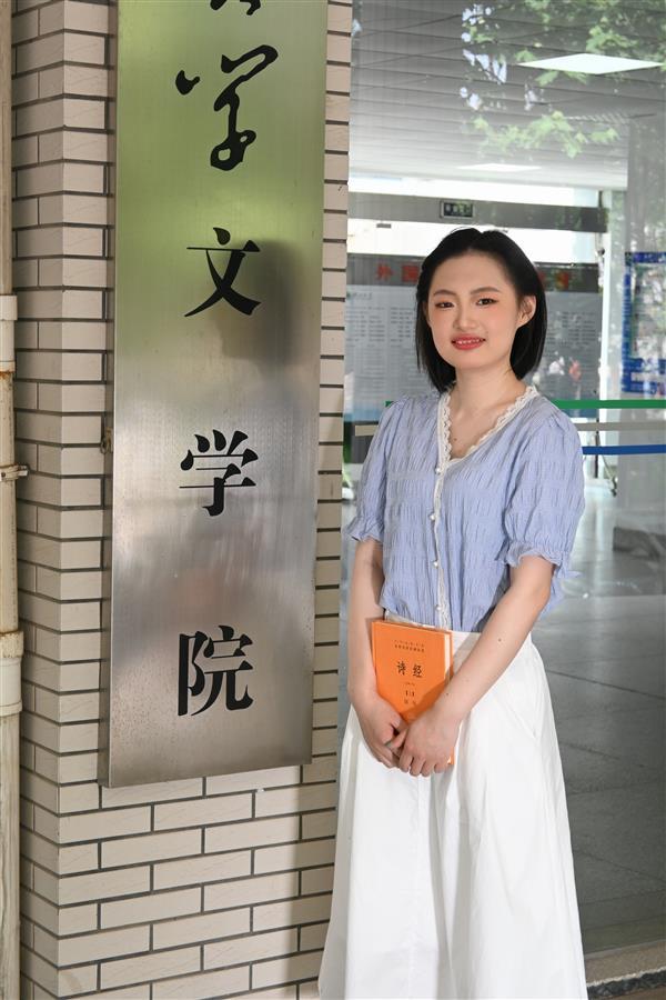 图为 严鋆 通讯员 庄娜 摄.jpg 图为 严鋆 通讯员 庄娜 摄.jpg